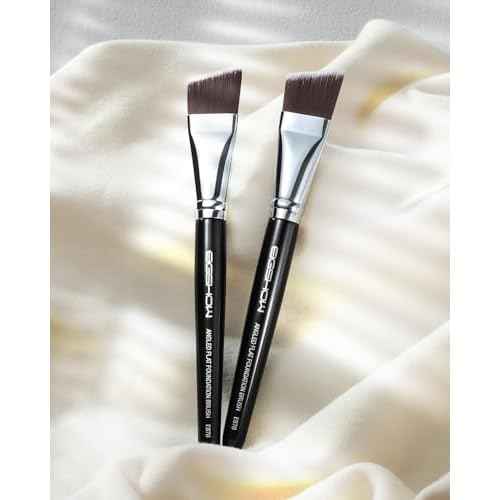 EIGSHOW Angled Flat Foundation Brush, Vegan Synthetic Bristles, Streak Free Application, Face Makeup Brush For Blending Liquid, Cream, Face Mask (E870)