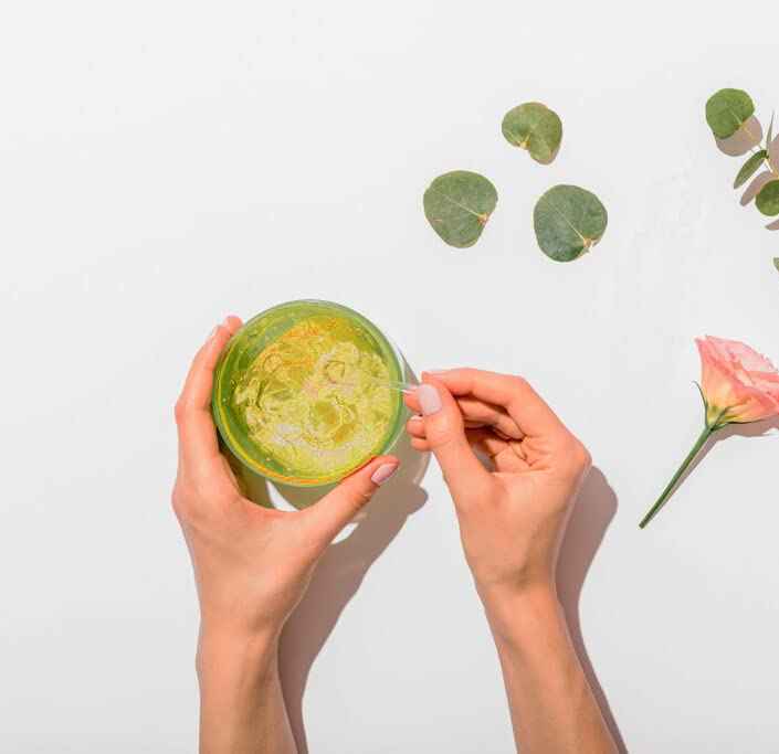 Vajacial Jelly Mask Peel-Off Bikini, Underarms Area Peel Mask - Luxury 24K Gold - Professional Size 23oz by Sugaring NYC