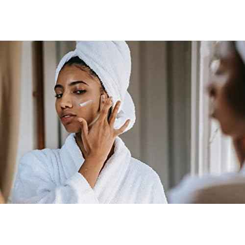 Collagen Boosting Sunscreen + Moisturizer SPF 45 w/ Hyaluronic Acid & Niacinamide. Anti aging. Broad Spectrum UVA / UVB / Blue light. Mineral based Zinc Oxide lotion, Non greasy, Oil-free. No White Cast. 2.0 oz pump