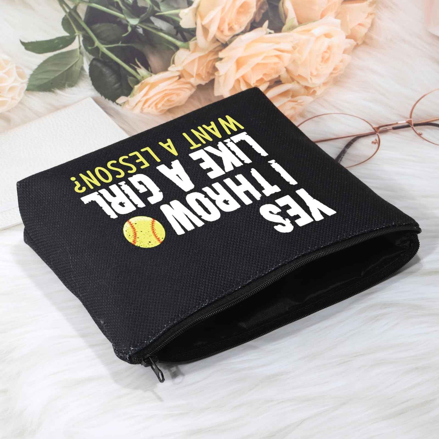 POFULL Softball Player Gift Softball Team Gift Yes I Throw Like A Want A Lesson Softball Cosmetic Bag (Black I Thow like Bag)