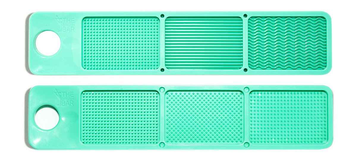 Mat Makeup Brush Cleaner - Exfoliating Pad for Deep Cleaning Foundations Brushes