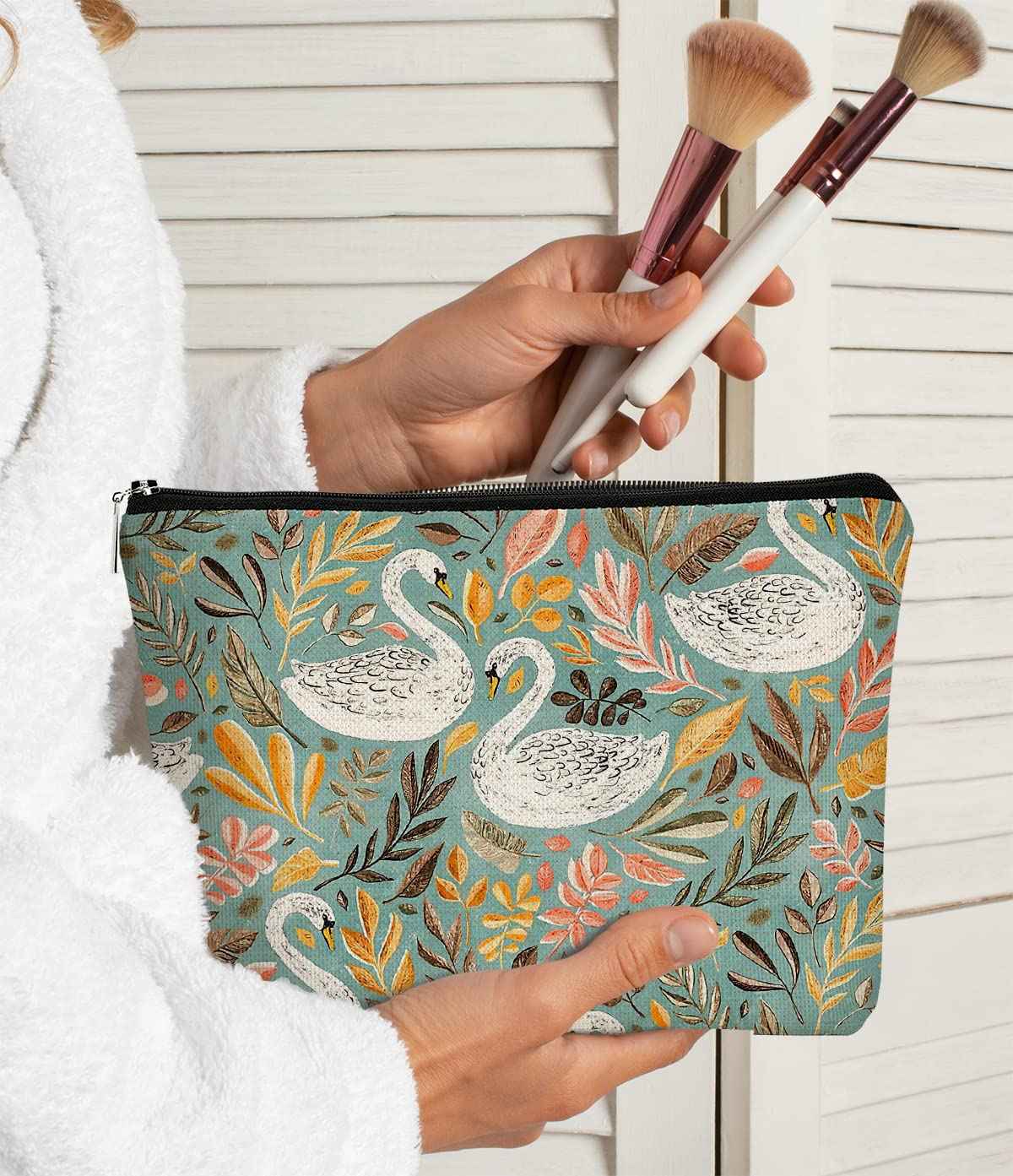 Turquoise Aesthetic White Swans with Leaves Makeup Bag,Soft Sage Green Leaf Cosmetic Bag Best Gift Idea for Swans Lovers Girls Women Mom,Birthday Gifts for Women Girls