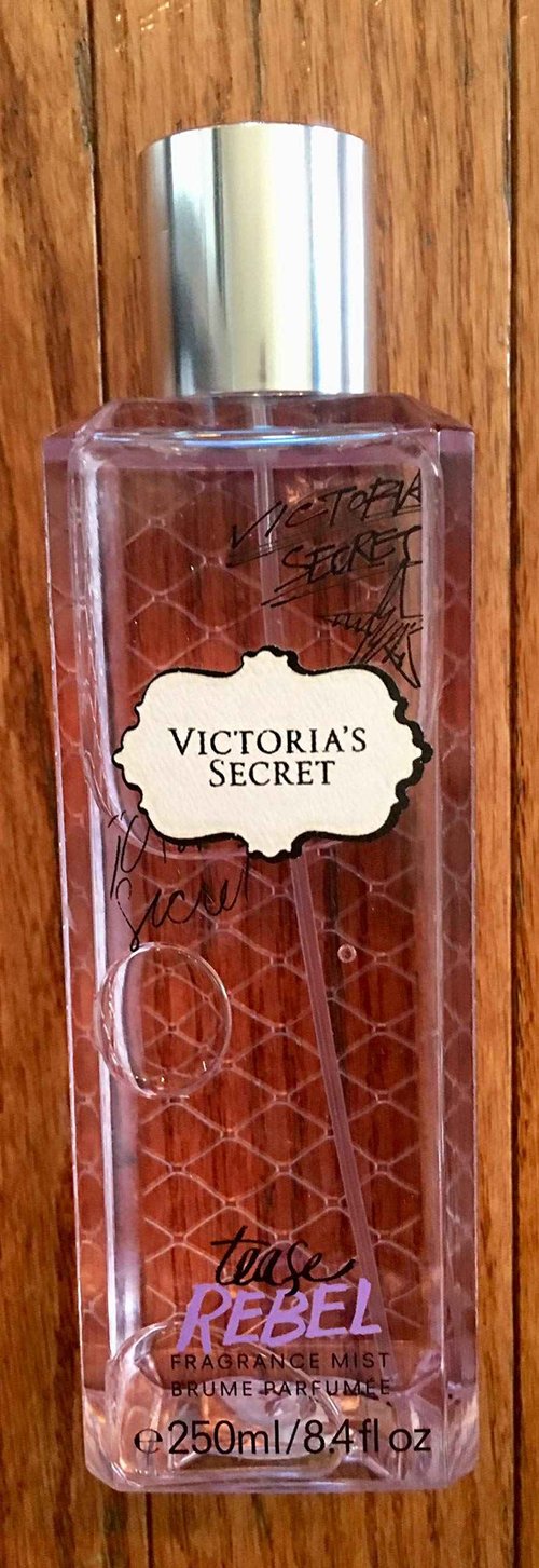 Victoria's Secret Tease Rebel Fragrance Mist 8.4 oz