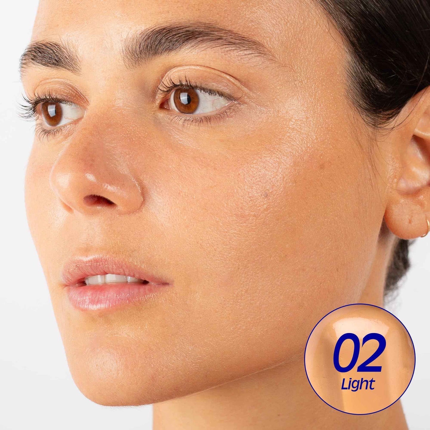 La Crique Hydrating Tinted Serum - Lightweight Face Foundation with Hyaluronic Acid & Prickly Pear - Buildable Coverage - Dry Skin â Vegan Friendly & Cruelty-Free - Shade 02 Light - 1 fl oz