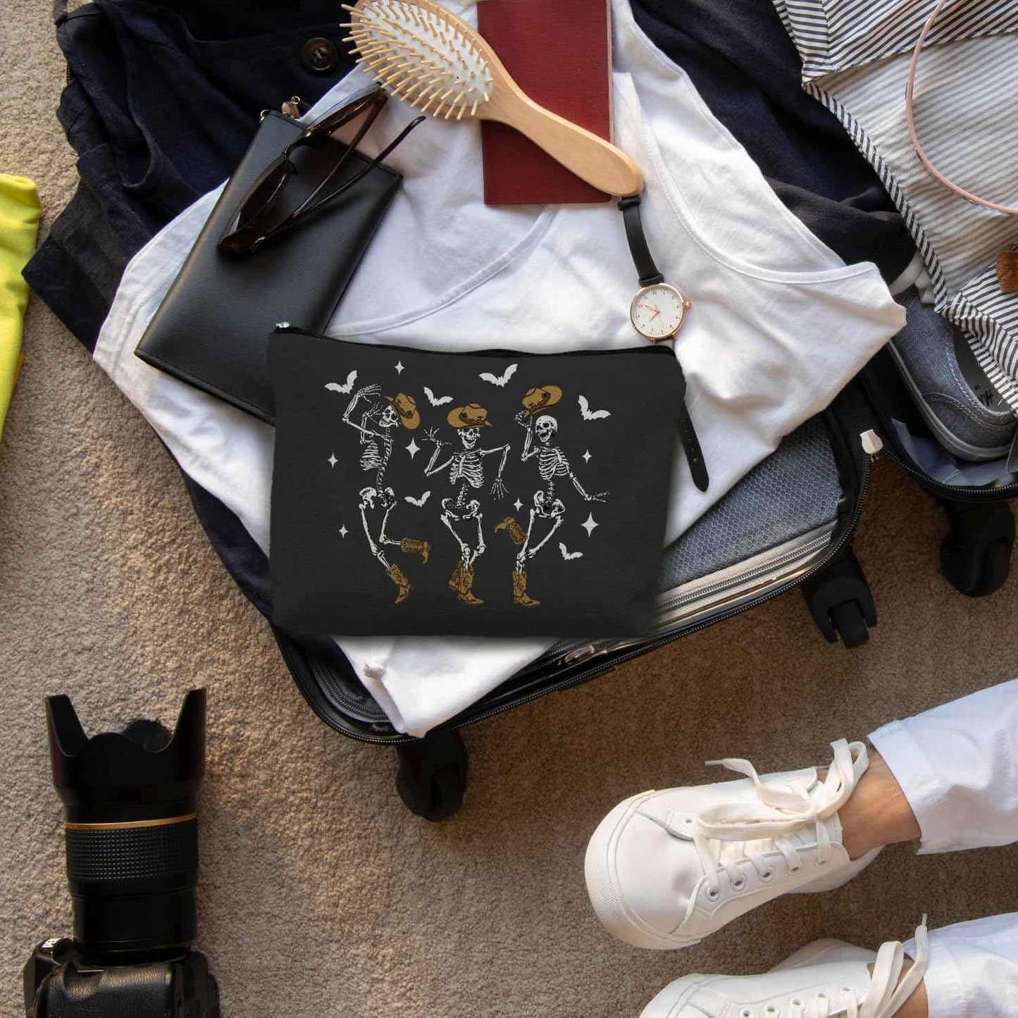 ignytiger Goth Skull Halloween Makeup Bag, Funny Dancing Skeleton Cosmetic Bag for Women, Halloween Gifts for Women, Dark Academia Makeup Pouch, Cool Horror Makeup Bag