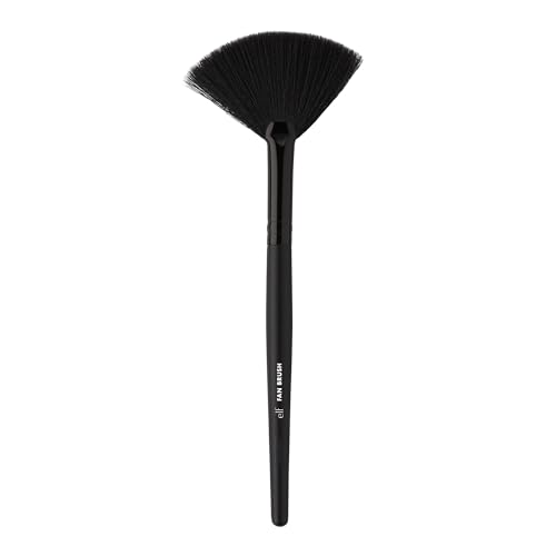 e.l.f. Fan Brush, Powder & Contour Makeup Brush, Unique Fan Shape Blends For A Flawless Finish, Soft & Absorbent, Vegan & Cruelty-Free