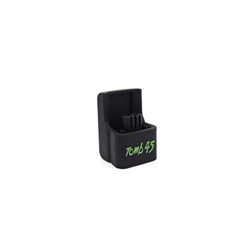 Wireless charging PowerClip adapter fits WAHL¢ç SENIOR¢ç and any metal body WAHL clipper, adapter only. Use with Tomb45 PoweredMat or Expansion Modules.
