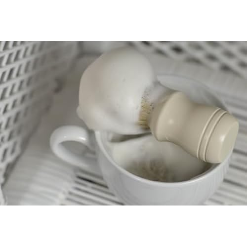 Bay Rum Shaving Soap. Great lather. Wonderful Bay Rum Scent.