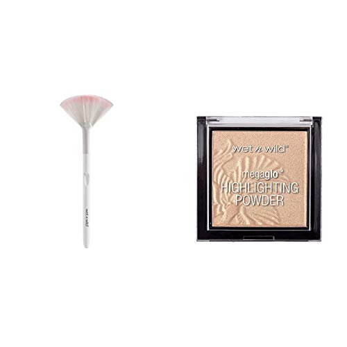 Wet n Wild MegaGlo Highlighting Powder Golden Flower with Fan Brush