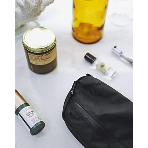 WANDRD Toiletry Bag, Medium - Makeup Organizer and Travel Bag for Travel Essentials