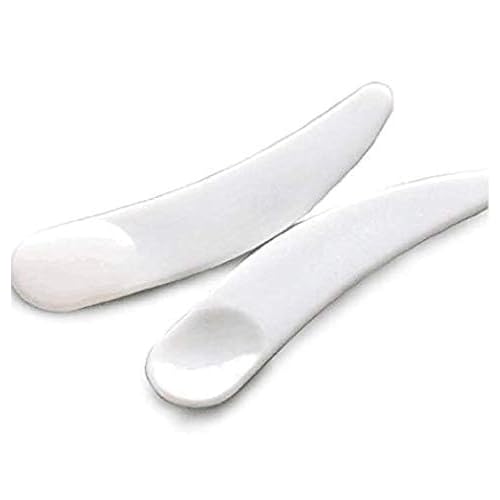 100PCS Disposable Mini Curved Cosmetic Spatula Scoop Makeup Mask Spatula Plastic Spoon,Small Makeup Scoop for Mixing and Sampling.
