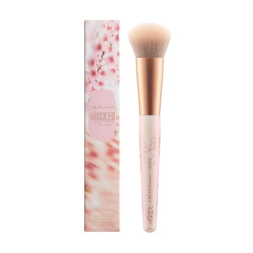 r.e.m. beauty Blush Brush – Vegan Bristles, Soft-Blur Finish