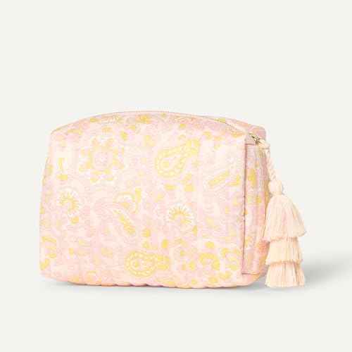 Amazon Essentials x Sofia Grainge Women's Quilted Makeup Toiletry Bag