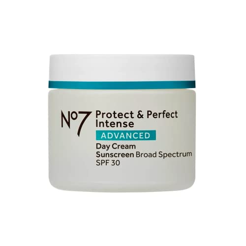 No7 Protect & Perfect Intense Advanced Day Cream SPF 30 - Anti-Aging Facial Moisturizer with Anti-Wrinkle Technology - Hydrating Hyaluronic Acid Cream for Radiant Youthful Skin (50ml)