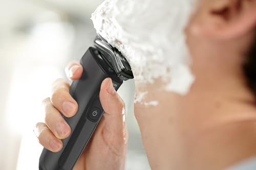 Philips Norelco Shaver 6000 Wet & Dry Electric Razor with Beard Styler & Trimmer