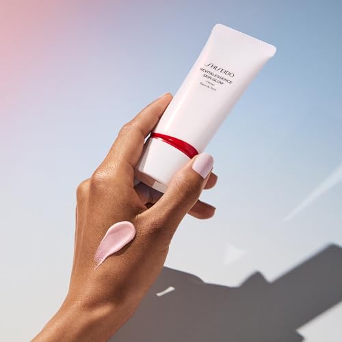 Shiseido RevitalEssence Skin Glow Primer SPF 25 - Instant Glow, 24-Hour Hydration Primer - 30 mL - Broad Spectrum SPF 25 - Non-Comedogenic - All Skin Types