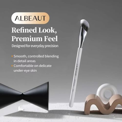 Angled Concealer Brush for Flawless Under Eye Makeup