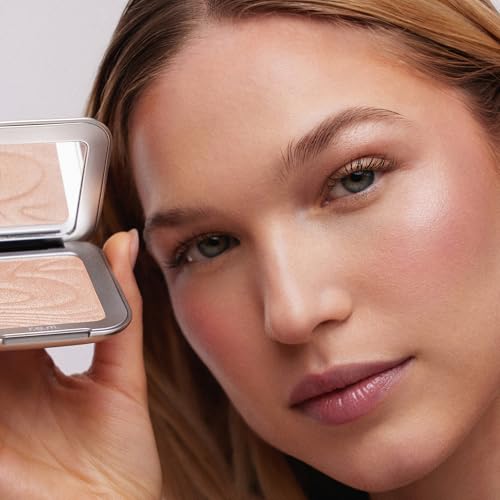 r.e.m. beauty Interstellar Highlighter Topper Miss Mercury