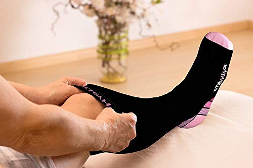 Physix Gear Compression Socks 20-30 mmHg - Men & Women - Running, Nurses, Shin Splints, Flight, Travel (BLACK/GREEN-S/M)