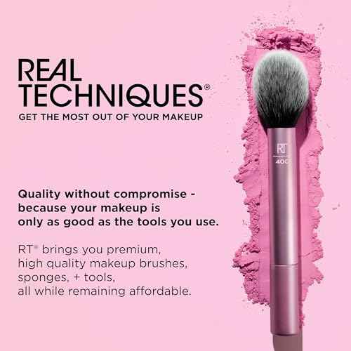 Real Techniques Matte & Merry Ultimate Blending 4 Piece Holiday Gift Set, Foundation Makeup Sponge, Dual-Sided Powder Puff, & 2 Makeup Brushes, Kitten Paw Brush, Stocking Stuffer, Limited Edition