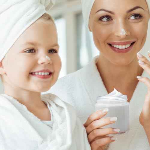 4oz Glass Clear Cosmetic Jars with Black Lids,Empty Small Glass Jars with Inner Liners,Round Travel Sample Container for Cream,Lotion,Ointments,Candle Making,Set of 25