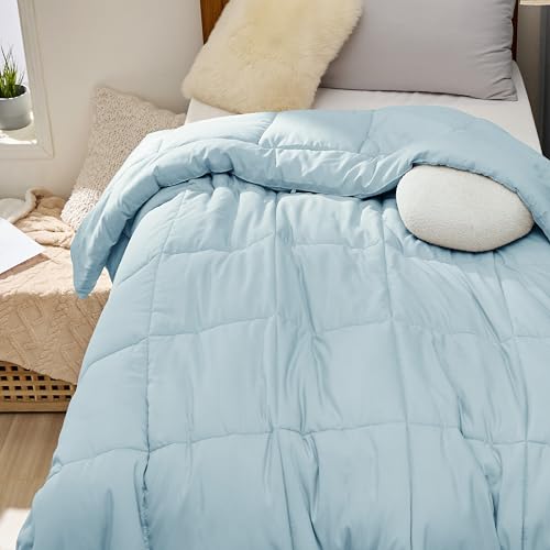 Bedsure Comforter Duvet Insert - Quilted Comforters Twin XL Size, All Season Duvet, Down Alternative Bedding Comforter with Tabs(Light Blue,Twin XL 92"x68")