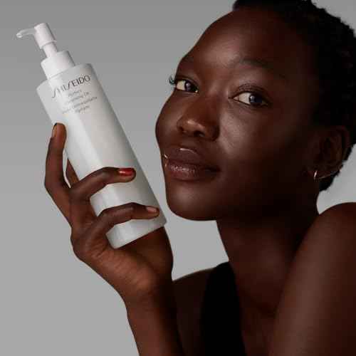 Shiseido Perfect Cleansing Oil - Lightweight Daily Cleanser for Soft, Dewy Skin - Removes Waterproof Makeup, Dirt & Impurities