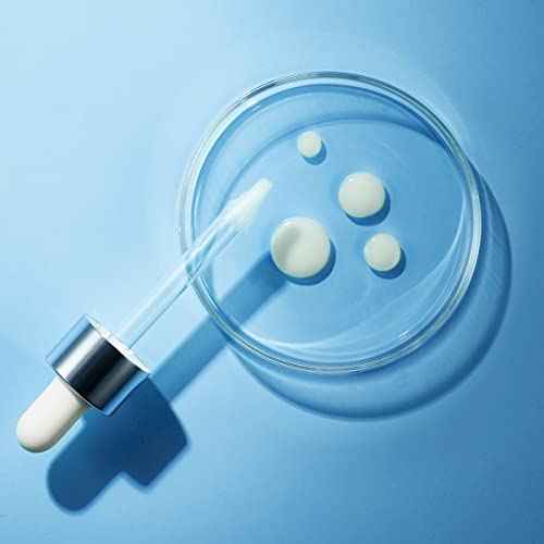 L'Oreal Paris Revitalift 0.3% Pure Retinol Night Serum, Reduce Deep Wrinkles, Fragrance Free 1 oz + Moisturizer Sample