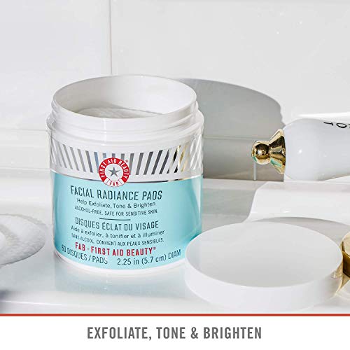 First Aid Beauty Facial Radiance Pads 60 Pads