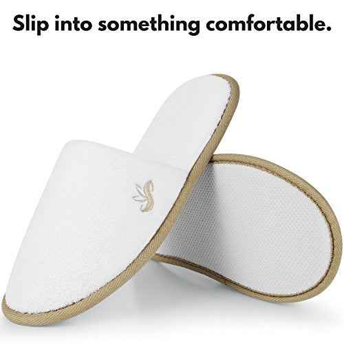 BERGMAN KELLY Spa Slippers, Closed Toe (Medium & Large, 12 Pairs, White + Cocoa Trim), Disposable Indoor Hotel Slippers for Men and Women, Fluffy Coral Fleece, Deluxe Padded Sole for Extra Comfort