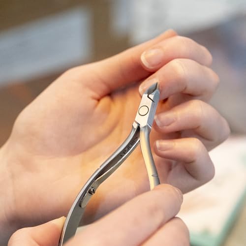 NGHIA D-04 Cuticle Nipper Jaw 14 - Stainless Steel Professional Nail Trimmer