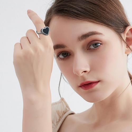 Vintage Heart Lip Balm Ring for Finger Jewelry and Lip Moisturizing Storage