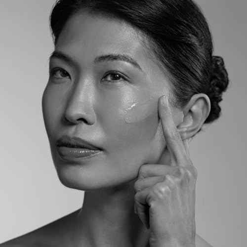 QMS Medicosmetics Collagen Day Serum for Sensitive Skin ? Anti-Aging Skin Care Instantly Reduces Fine Lines + Minimizes the Appearance of Wrinkles with a Collagen/Hyaluronic Acid Complex ? 1.01 oz