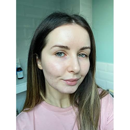 Revolution Pro, Makeup Primer - Blur Stick, Matte Finish, Lightweight & Breathable Pore Minimizer Face Primer, Leaves Skin Looking Flawless, All Skin Tones and Types, 0.52 oz