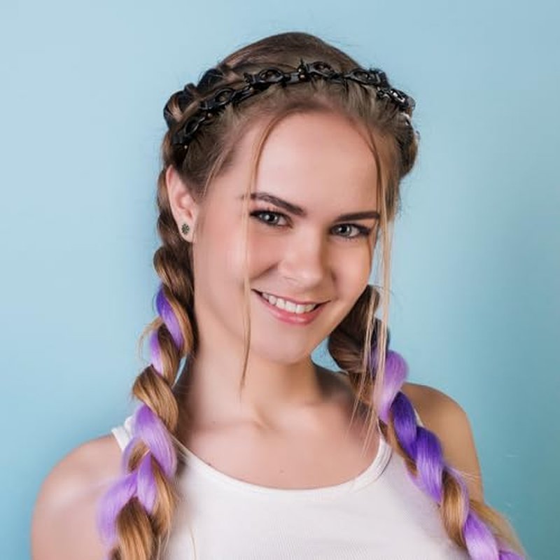 4-Piece Headband with Clips – Adjustable Hair Styling Tool