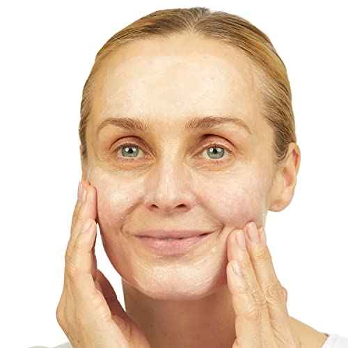 No7 Lift & Luminate Dual Action Cleansing & Exfoliating Face Wash - Gentle Face Exfoliator with Vitamin C, E & B5 - Deep Pore Cleanser for Dull & Uneven Skin Tone (3.3 Fl Oz)