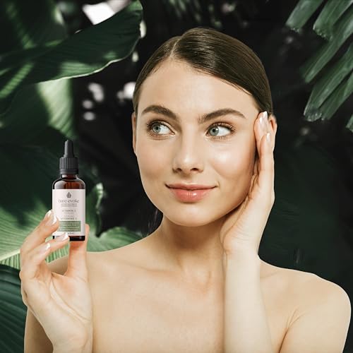 Vitamin C Serum with Hyaluronic Acid, Niacinamide & Natural Extracts ? Hydrating & Brightening Face Serum ? Helps reduce the Look of Dark Spots, Dullness & Pores ? For All Skin Types