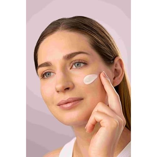 Medik8 Crystal Retinal 3 - Firming, Advanced Skin Retinaldehyde Face Serum - Night Serum with Hyaluronic Acid and Vitamin E - Gluten Free - 1 oz