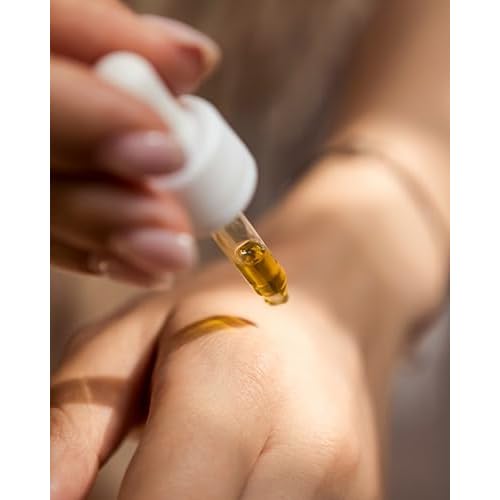 C Berry Oil Serum with Vitamin C, Sea Buckthorn, Rosehip, Jojoba, Squalane - Reduces Hyperpigmentation, Age Spots, Scars, Fine Lines - Nail and Cuticle Treatment - Glowing Skin, 1 fl. oz