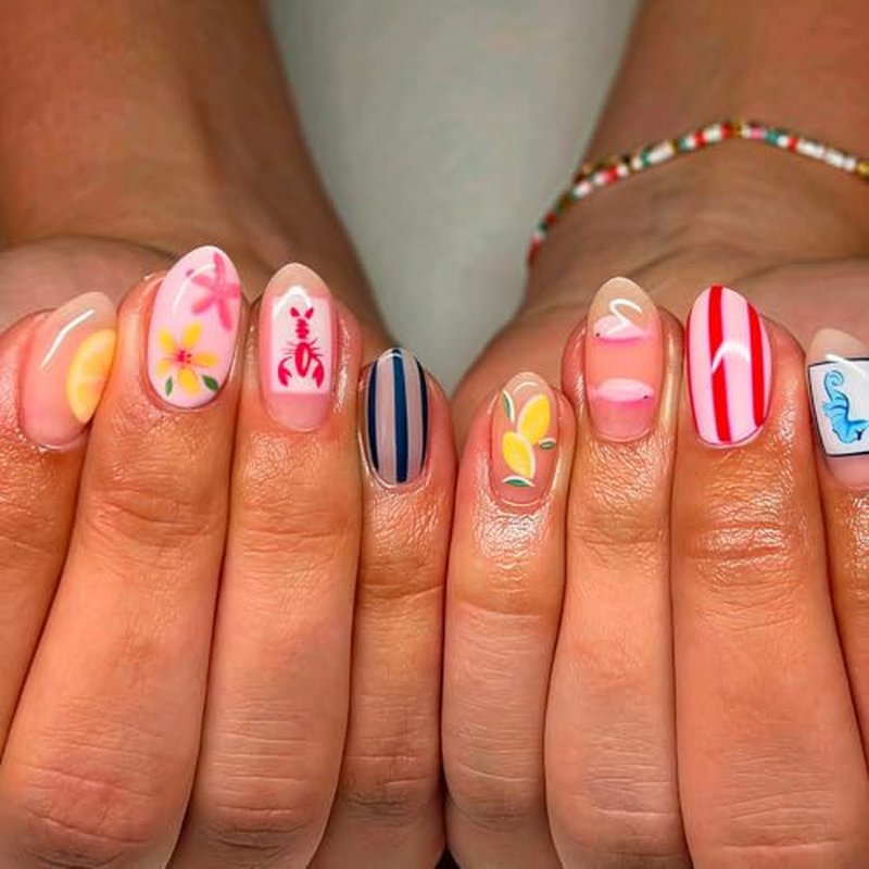 24Pcs Summer Beach Oval Press On Nails with Lemon Flower Stripes