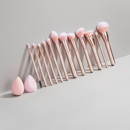 Revolution, Create Ultimate Powder Brush (R12), Makeup Applicator for Finishing Powders, Bronzers, or Powder Foundation, Vegan & Cruelty-Free