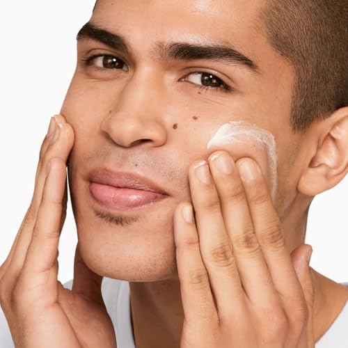 Clinique For Men Broad Spectrum SPF 21 Face Moisturizer | Oil Free Face Lotion With SPF | Hydrating + Protecting | For All Skin Types, 3.4 Fl Oz