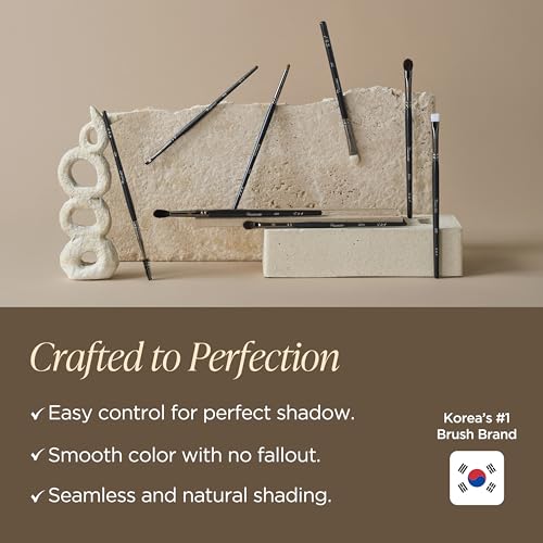 Piccasso 239 Eyeshadow Brush ? Korean Eye Makeup Brush with Soft Goat Hair Bristles, Flat and Rounded Shape for Smooth Base Application and Blending, Essential Eye Shadow Brush for Daily Makeup