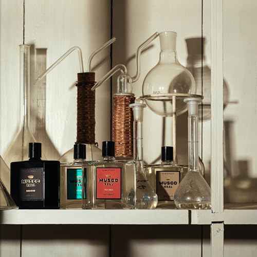 Claus Porto - Musgo Real 1887 Eau de Toilette | Timeless, Elegant, Edgy Scent | Geranium, Ambergris, Grapefruit, Lemon (100mL | 3.4 fl oz)