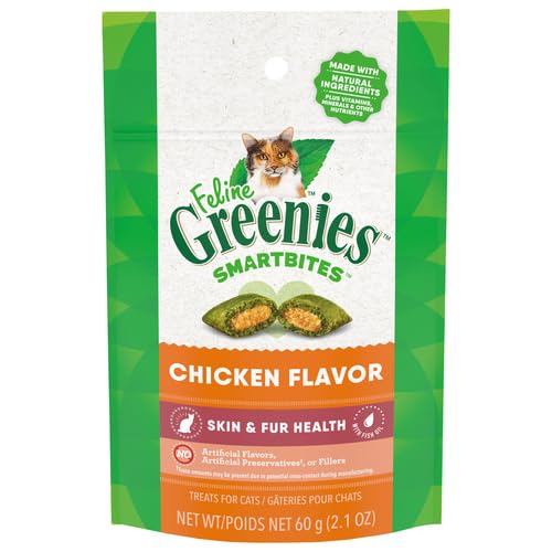 Greenies Feline Smartbites Skin & Fur Crunchy and Soft Natural Cat Treats, Chicken Flavor, 2.1 oz. Pack