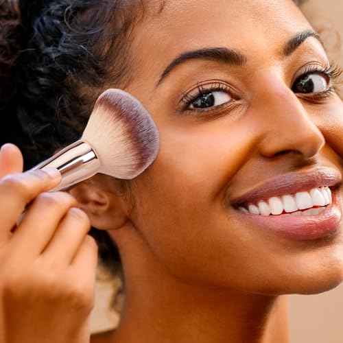 KISS NEW YORK Professional Dual Ended Powder Brush, All Over Face Application, Easy Sculped Look with Angled Powder Brush for Blush, Setting Powder, Contour