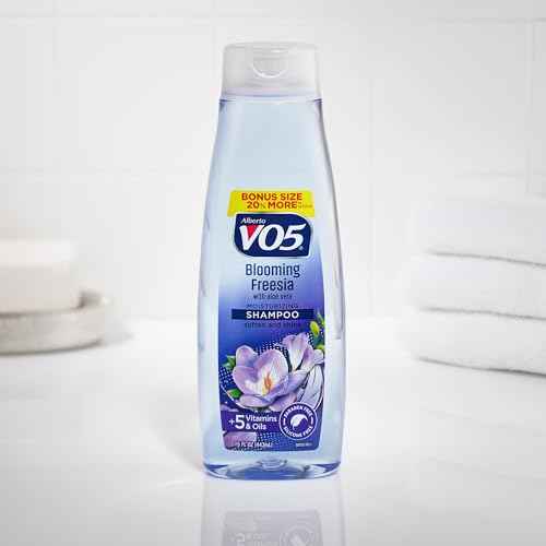 Alberto VO5 - Blooming Freesia Moisturizing Shampoo - Hydrating Shampoo - With Coconut Milk, Vitamin E and Biotin - Long Lasting Fragrance - 15 oz