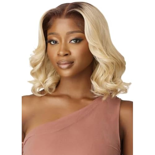 Outre Lace Front Wig - Perfect Hair Line 13X4 - Alora (OFF BLACK 1B)
