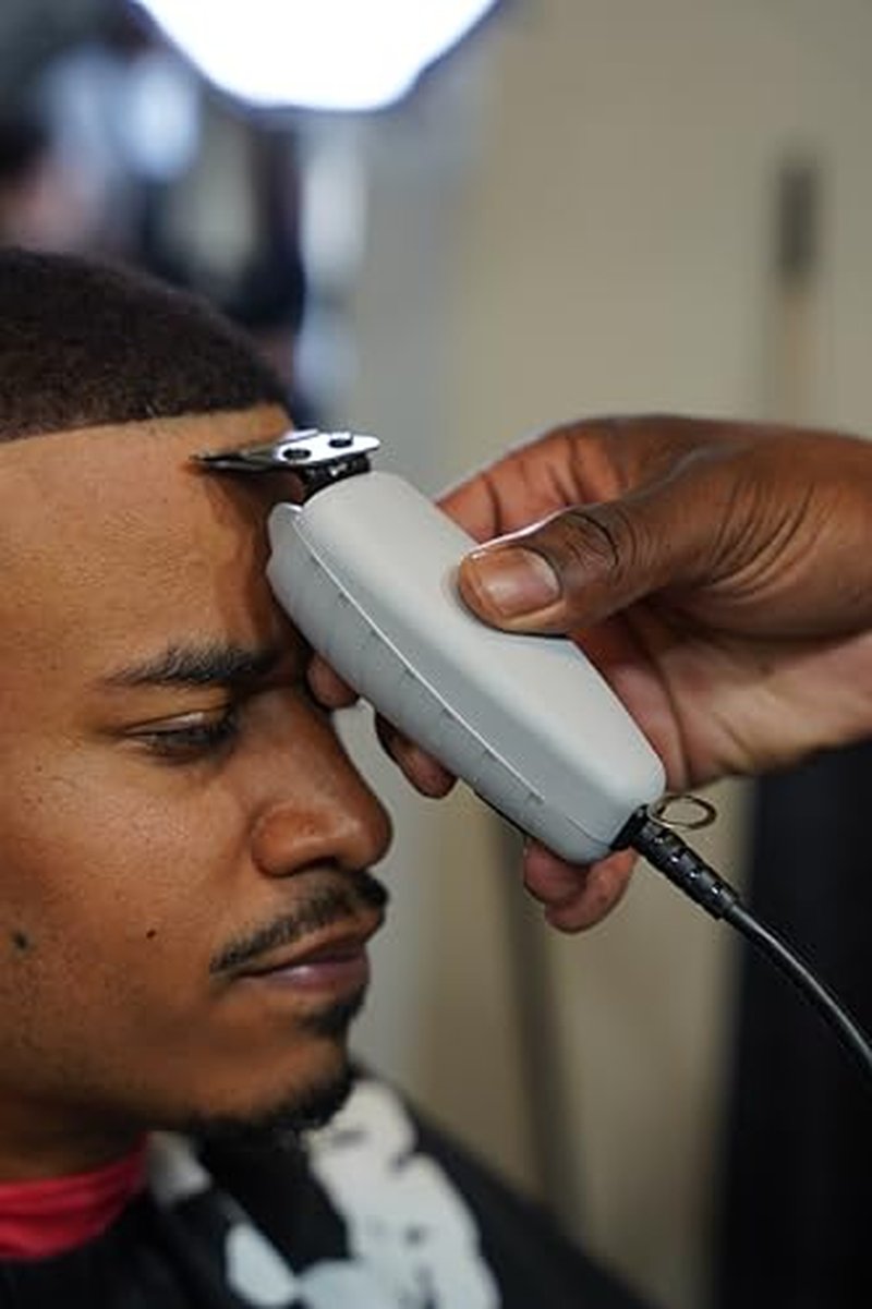 Andis T-Outliner Beard & Hair Trimmer with Carbon Steel Blade