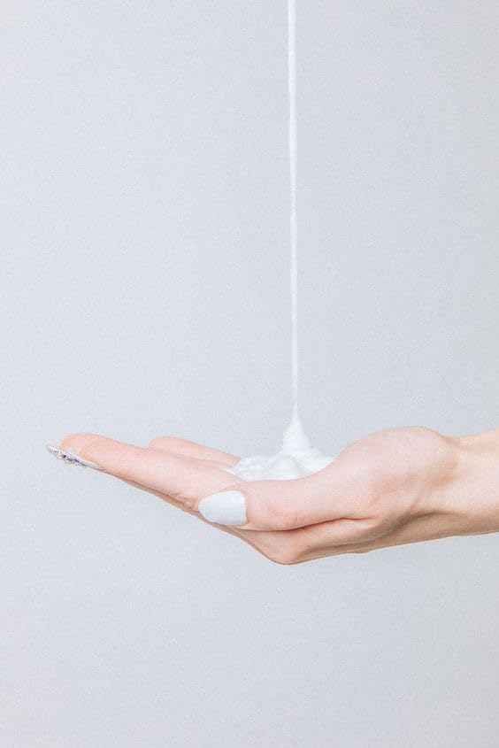 ELMOOSA Caviar Leave In Conditioner -24/7 Caviar Armor Against Frizz & Split Ends/Caviar Hair Treatment/Heat Protection/Frizz Control for curly hair 250ML